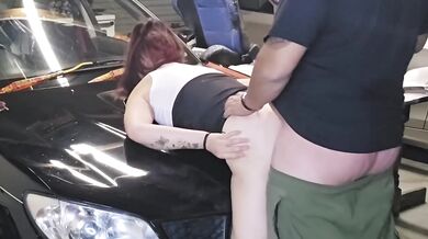 Pregnant Stepdaughter With Big Tits And Big Nipples Lies Back For Creampie And Cumshot