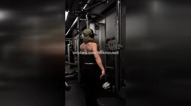 Skylar Mae Destroyed On TikTok Live Accidental Anal Leak Shutdown