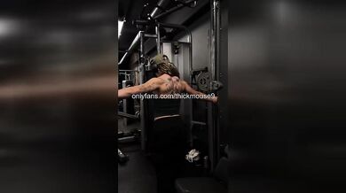 Skylar Mae Destroyed On TikTok Live Accidental Anal Leak Shutdown