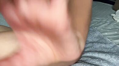 Huge Saggy Tits Nipple Play Chubby Amateur Milf Hairy Asshole And Hairy Pussy Big Natural Boobs