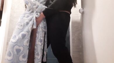 While my mother was in the bedroom my girlfriend and I fucked in the hallway - lesbian cunnilingus and cum dripping passionate Russian homemade