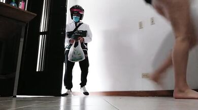 Destroyed Delivery Man in Doggystyle and Blowjob for Money