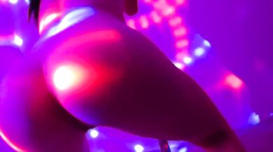 Exclusive Brunette Babe Cam Strips For Masturbation Play