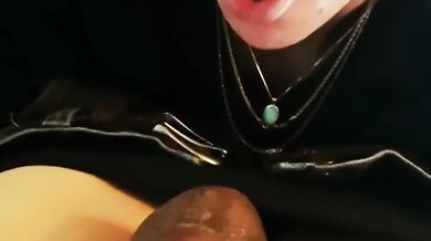 Sloppy Deepthroat Face Fuck Throat Bulge Gushing Spit Blowjob MILF Big Dick