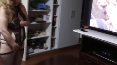 Mature Latina Mom Masturbates Watching Porn Then Gushes Cumshot In Hairy Pussy