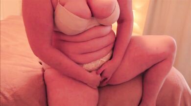 Hot Chubby Mom Big Boobs Desperation Piss Wetting Bed Orgasming Verifies Amateur MILF