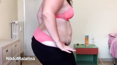 Nikki Maialina Jiggly Striptease BBW Feedism Weight Gain Choked Fat Ass Gushing