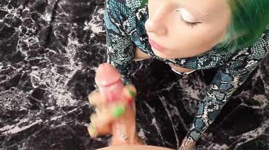 Sweet Cumshot Face Young Alt Girl Sloppy Deepthroat Big Dick