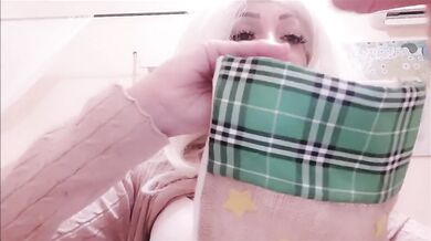 Amateur POV Sucking Dick Activates Magic Spell Smell