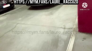 Je l arrose de sperme dans le parking après l avoir doigté au restaurant