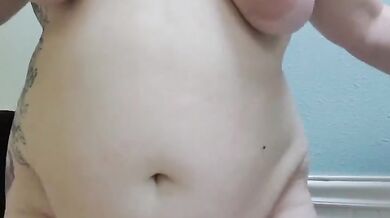 Cummy Tummy Belly Play With Button Fingering And Jiggly Belly Slapping