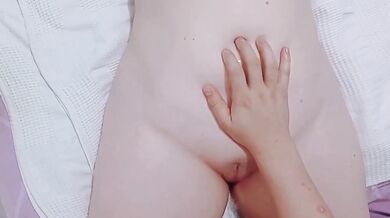 Virgin Pinay Student Destroyed Her Tight Pink Pussy With Creamy Lubricant Squat