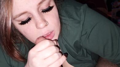 Amateur BBW MILF Begging To Get Pregnant While Sucking Dick