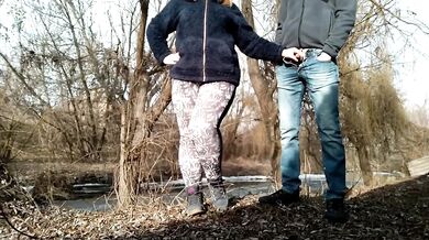 Chubby BBW MILF stepmom pisses outdoors in leggings