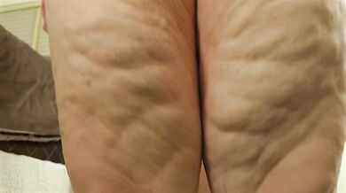 Wait for thick legs and big fat ass spread before cum challenge