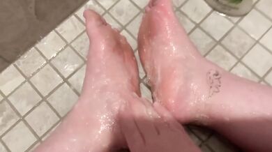 Sugar Dandy Destroyed My Dirty Feet in Public Shower with Soapy Gushing