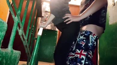 Risky Public Blowjob Double Sloppy Gushing Treason Friend Leggings Leak Entrance