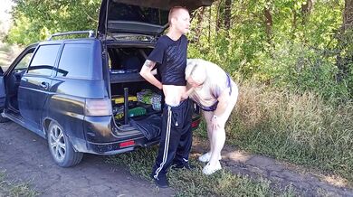 I Destroyed My BBW Milf Neighbor in the Park with Doggystyle Deepthroat and Cummed Twice