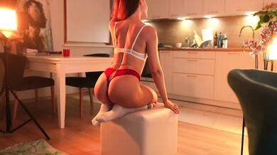 AlexandraShock Dances for Ultimate Big Ass Cum