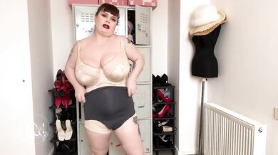Busty Solo Female Exclusive HD Pornstar Tests Tummy Control Shapewear