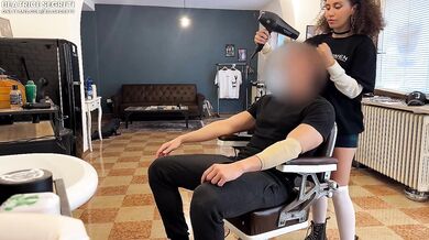 HE CUMS IN THE THROAT BY THE BARBERSHOP, I jumped on his cock