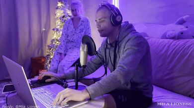 The stepson sweetly fucked a wet, insatiable stepmom for interfering in a video game stream