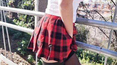Call my friend play with me and control pussy outdoors Squirt a lot