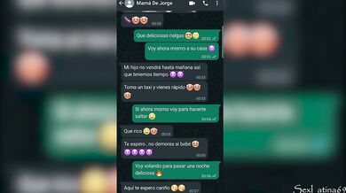 La my best friend's horny mom invites me to fuck on WhatsApp