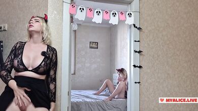Caught my best friend masturbating. Two girl masturbate together