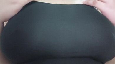 Play with my big boobies