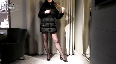 Seduced by your girlfriend's best friend - JOI