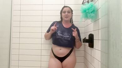Gracie CabSauv Shower Time Destroyed Wet Pussy Dripping Big Ass Brunette