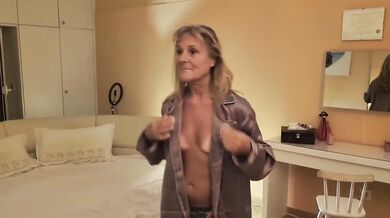 savage hands deepthroat session hairy milf cumshot natural tits perfect ass amateur hardcore