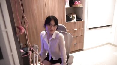 Boss Fucks Secretary With Big Ass Destroyed At Motel After Work