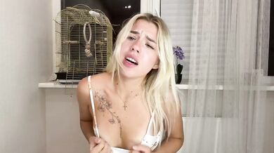 Petite Blonde College Amateur Masturbating With Dildo Riding Perfect Pussy