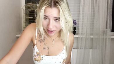 Petite Blonde College Amateur Masturbating With Dildo Riding Perfect Pussy