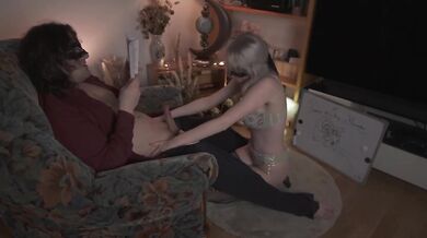 Blonde Alt Girl Hysterical Reading Cumshot Destroyed Amateur Blowjob Verified Couples