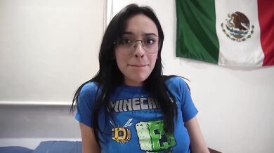 Nerd Girl Destroyed Gushing Amateur Anal With Big Ass Big Dick