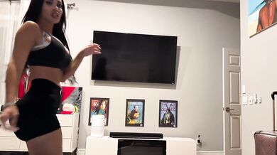 Crazy Ex Breaks In For Big Ass Latina Step Mom With Juicy Ass Cumshot