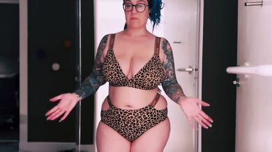 Curvy British MILF Tries On Sexy SHEIN Lingerie | Tattooed & Busty PART ONE