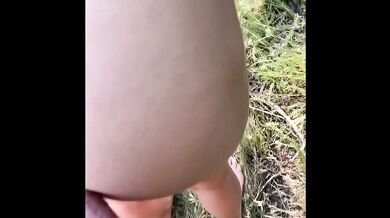 Quick fuck outdoor CREAMPIE young brunette grosse bite foot fetish forest risk public