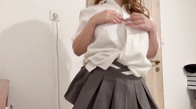 Stepmom Masturbates in Mini Skirt Showing Big Ass
