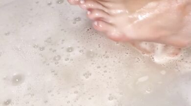 Soapy Soles Destroyed By Gushing Foam Choked Bubbles Amateur Feet Tease