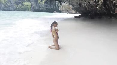 Russian Pornstar Destroyed Gushing Tits Nude Public Beach Solo