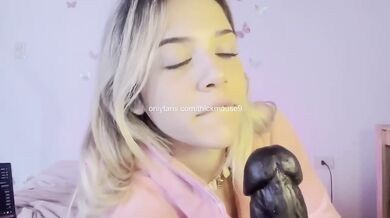 18yo OnlyFans Star First Time BBC POV SHE CHOSE HIM