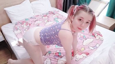 Barely Legal 18 Year Old Girl Playing With Her Young Bald Pussy To Orgasm