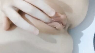 Wet Brunette Girl Masturbates Solo In Bathtub Until She Squirts Her Big Ass Orgasm
