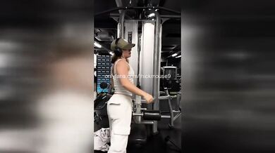 Skylar Mae Gym Babe Accidentally Shows Wet Pussy While Stretching Fail