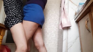 Kitchen Tribbing Rubs Pussy Against Stepmom Leg Quick Cum Step Mom Foot Fetish Girl Orgasm Risky Sex