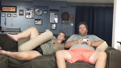 BBW amateur couple eating pussy and blowjob while he plays PS5 ending in a gushing cumshot